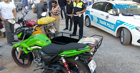 Midyat’ta motosiklet sürücülerine "Son Sürat" uygulaması