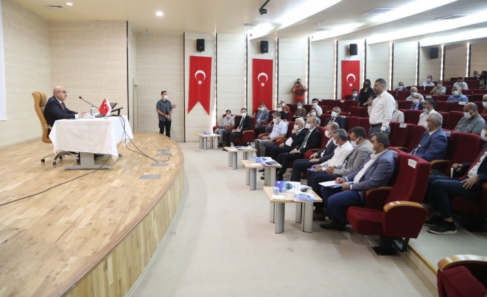 Vali Demirtaş, STK Temsilcilerine Bir Yıllık Faaliyetlerini Anlattı