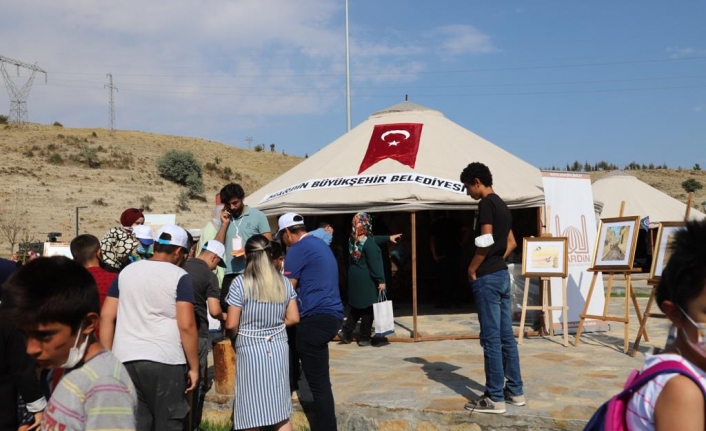 Mardin Büyükşehir Belediyesi, Ahlat Otağında Çadır ve Stant Açtı