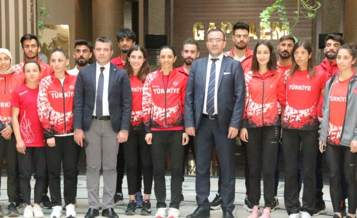 Atletizm Federasyonu Başkanı Çintimar, Şanlıurfa'da milli sporcuları ziyaret etti