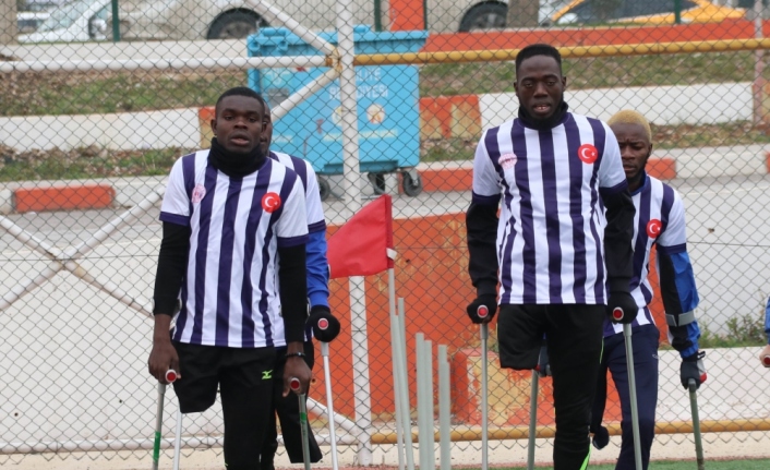 Eyyübiye Belediyespor Ampute Futbol Takımı, Afrikalı oyuncularıyla çıkışa geçmek istiyor