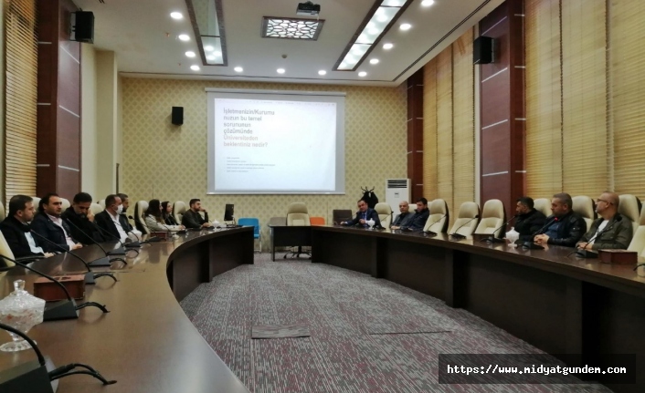 Tekstil Sektörünün Sorunları, Mardin Artuklu Üniversitesi’nde Konuşuldu