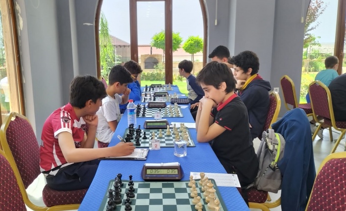 Mardin'de 150 sporcunun katılımıyla satranç turnuvası yapıldı