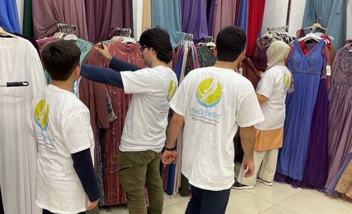 Mardin'de ihtiyaç sahibi ailelere gıda ve giysi yardımı yapıldı
