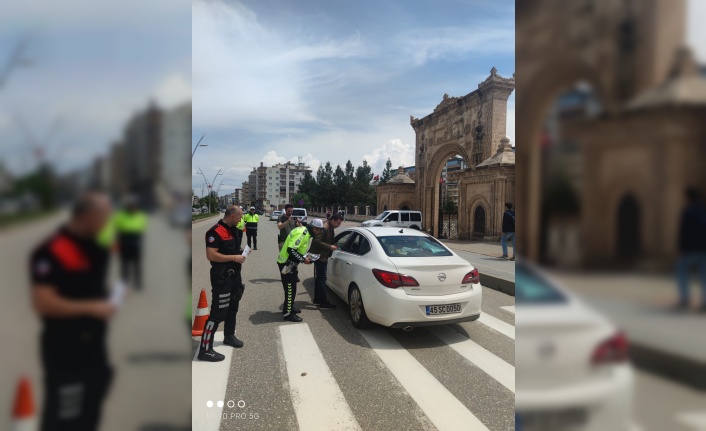 Midyat’ta Karayolları Trafik Haftası Kutlanıyor