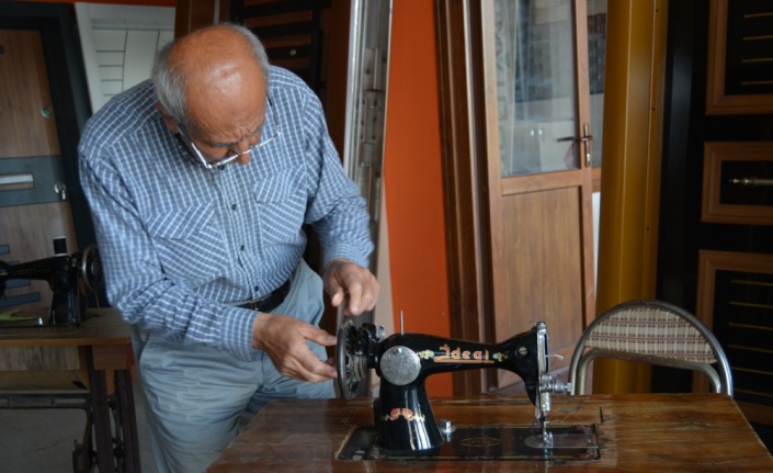 Nuri usta 50 yıldır dikiş makinesi tamir ediyor