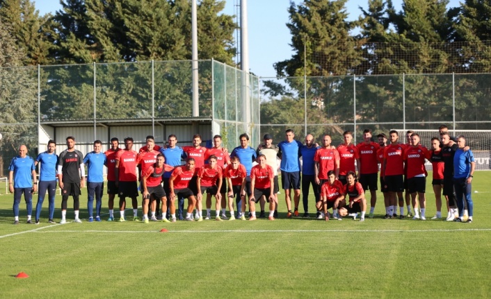 Gaziantep FK Teknik Direktörü Erol Bulut'tan transfer açıklaması: