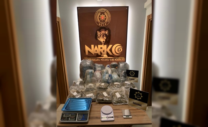 Mardin'den Çanakkale'ye gönderilen kargodan 25 kilogram uyuşturucu çıktı