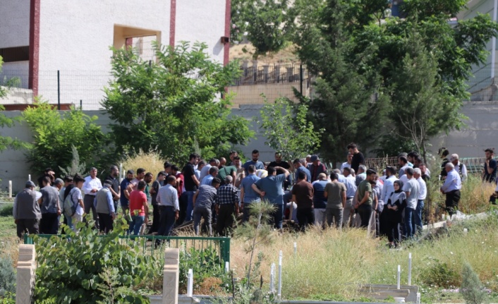 Siirt'te Müküs Çayı'nda boğulan hemşirenin cenazesi toprağa verildi