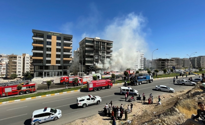 GÜNCELLEME - Şanlıurfa'da iş yerinde çıkan yangın söndürüldü