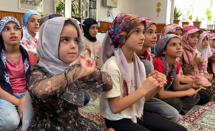 Adıyaman'da Kur'an kursu öğrencileri işaret dili öğreniyor