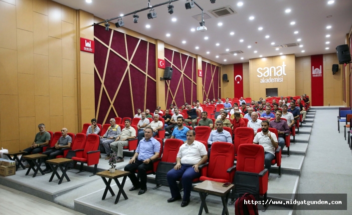 Mardin'de belediyeden ilaçlama yapan personele yönelik eğitim semineri