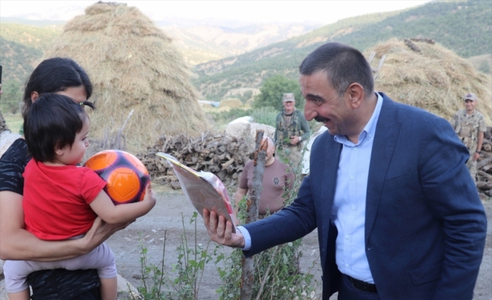 Siirt Valisi Hacıbektaşoğlu, Herekol Dağı eteklerindeki Çemikare Yaylası'nı ziyaret etti