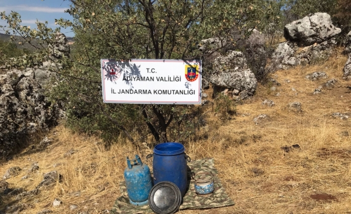 Adıyaman'da PKK'lı teröristlere ait yaşam malzemeleri ele geçirildi