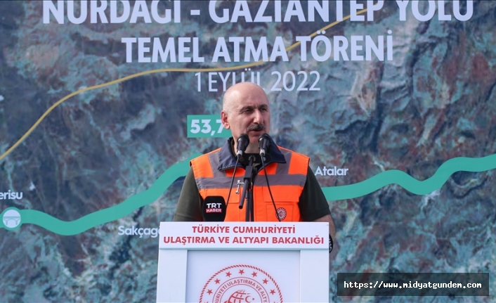 Bakan Karaismailoğlu, Nurdağı-Gaziantep kara yolunun temel atma törenine katıldı: