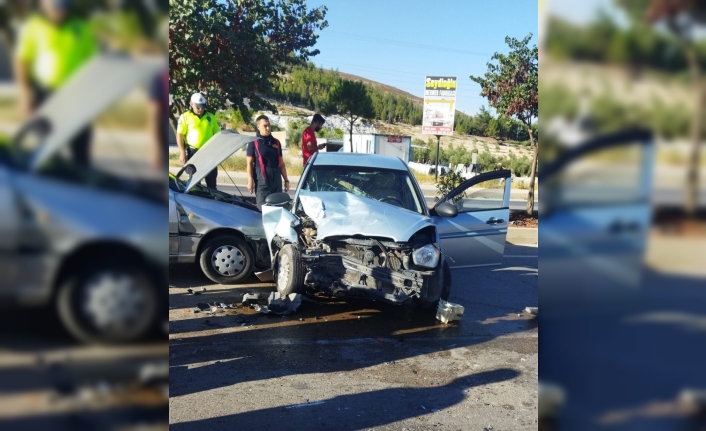Kilis'te 3 aracın karıştığı kazada 8 kişi yaralandı
