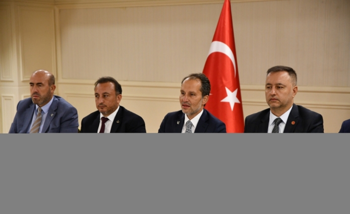 Yeniden Refah Partisi Genel Başkanı Erbakan, Gaziantep'te basın mensupları ile buluştu: