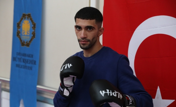 Avrupa Kick Boks Şampiyonu Hasan Zilan, yeni şampiyonlar yetiştirmek için çalışıyor: