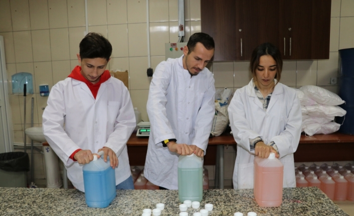 Batman Üniversitesinin sıvı sabununu öğrenciler üretiyor