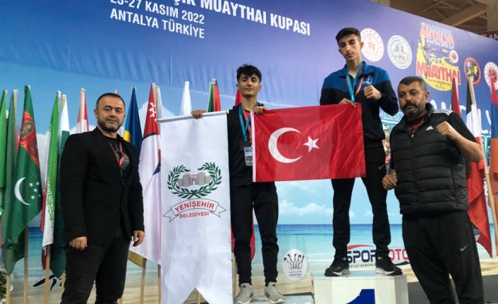 Diyarbakır'da Bedri Uludağ Antalya'da düzenlenen kickboks müsabakasında Avrupa ikincisi oldu