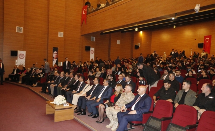 Elazığ ve Siirt'te 24 Kasım Öğretmenler Günü kutlandı