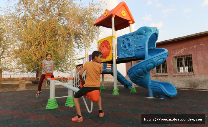 Mardin'de "Her Köye Çocuk Parkı Projesi" kapsamında 84 çocuk oyun grubu kuruldu