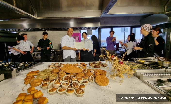 MAÜ'den Ankara'daki lise ve üniversite öğrencilerine glutensiz mutfak eğitimi