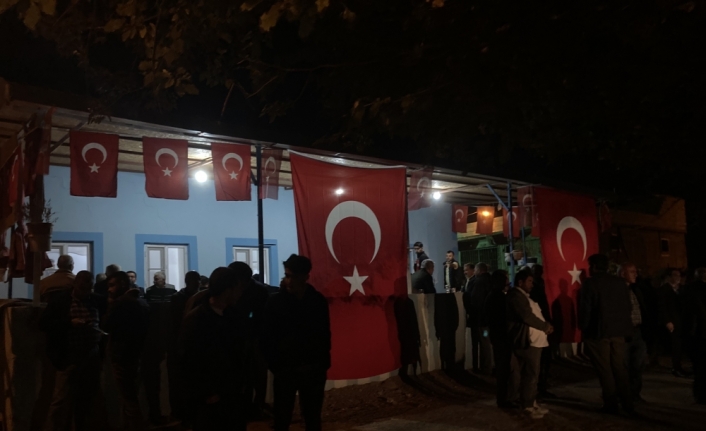 Şehit Piyade Sözleşmeli Er Öztürk'ün Gaziantep'teki ailesine acı haber verildi