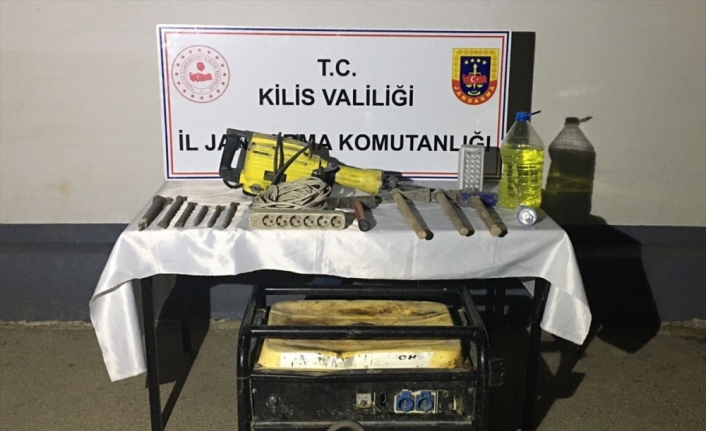 Kilis'te kaçak kazı yapan 4 şüpheli yakalandı