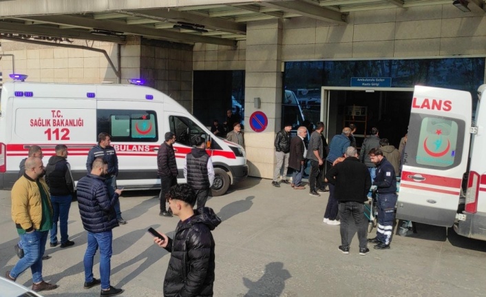 Siirt'te cam silerken 7. kattan düşen kadın ağır yaralandı